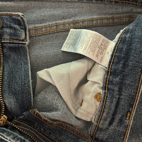 Old Navy denim stretch cotton shorts - Picture 4 of 4